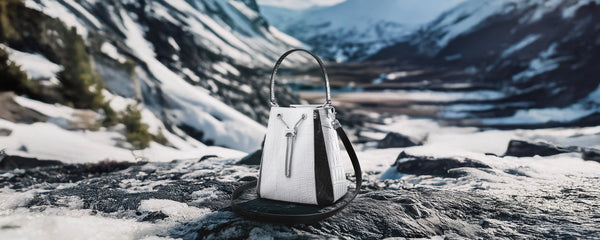 CREST LINK ORIGAMI BUCKET BAG (ARCTIC)